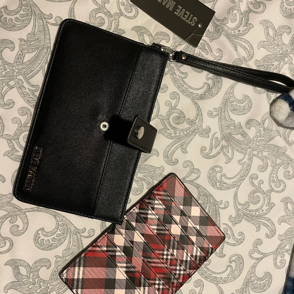 Steve Madden wristlet (2-piece)